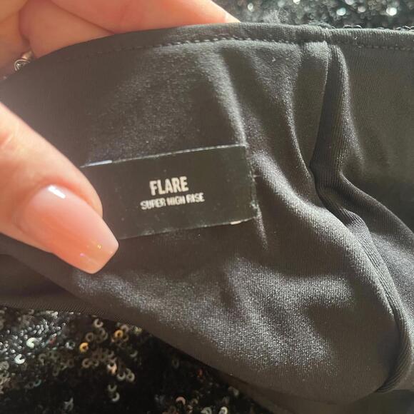 Express Black Sequin Flare Pants MEDIUM - Picture 3 of 7